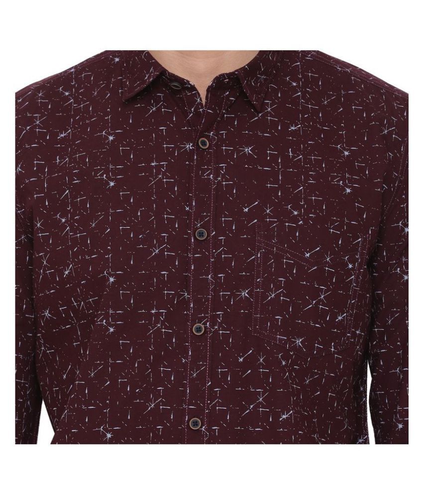 color combination for maroon shirt