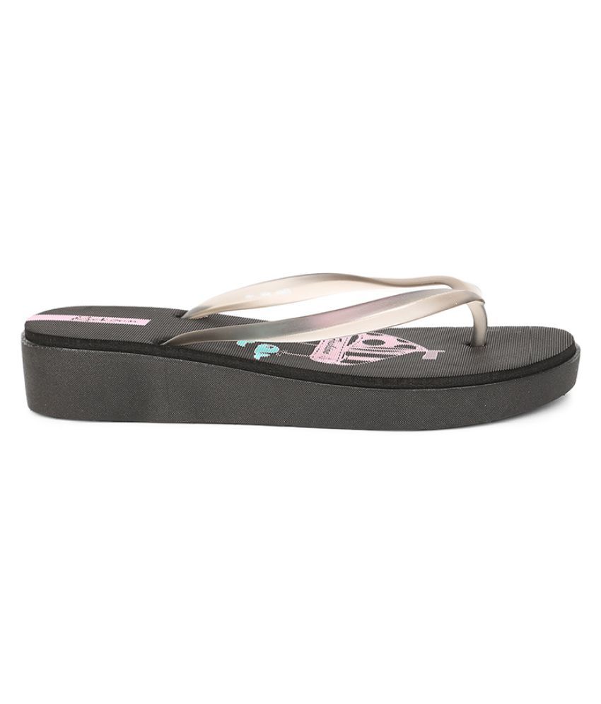 beachwalk slippers black
