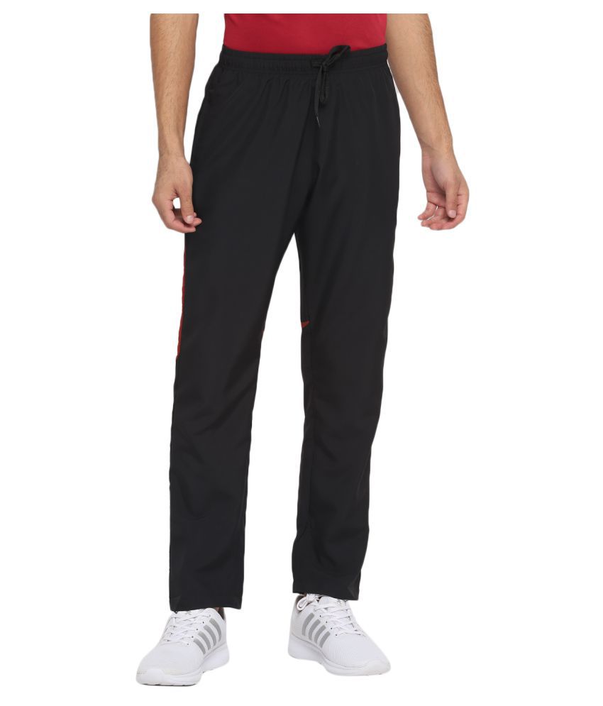     			YUUKI - Black Polyester Men's Sports Trackpants ( Pack of 1 )