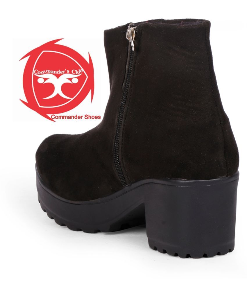 commander chunky sole lace up ankle boot in black