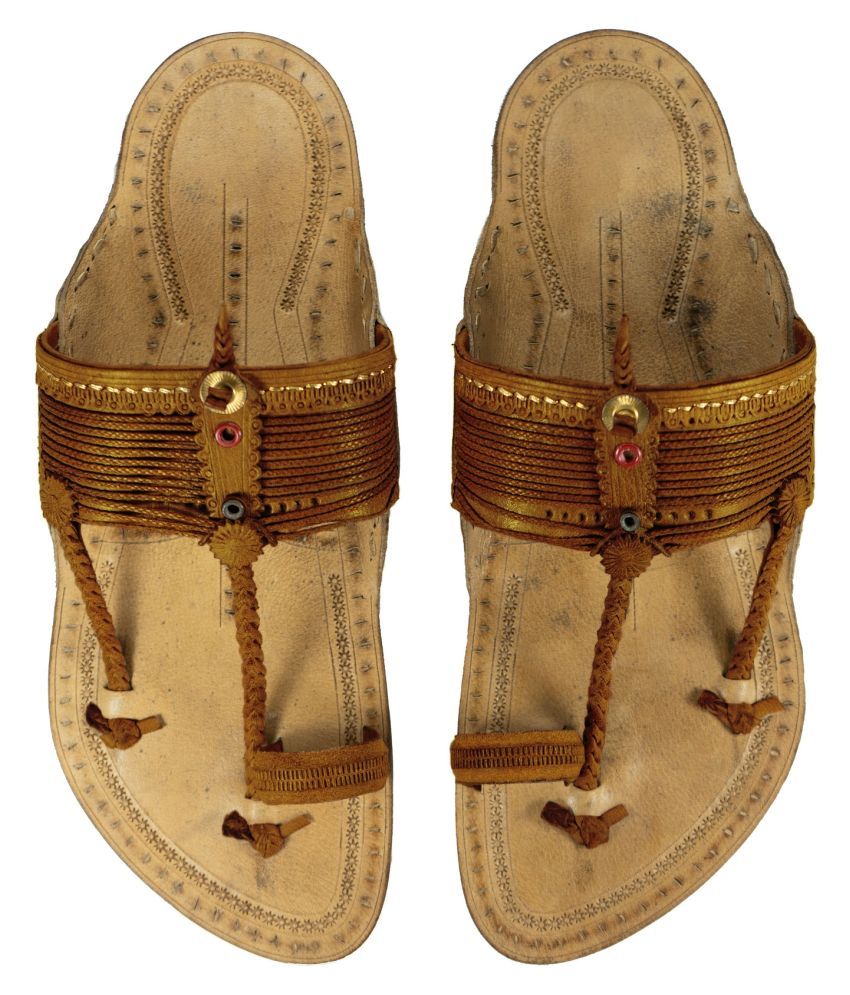 gold kolhapuri chappal