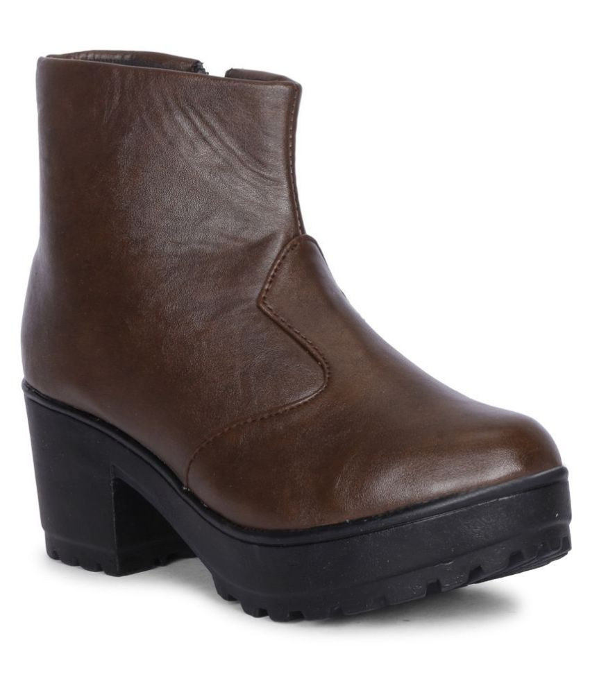     			Commander Brown Ankle Length Casual Boots