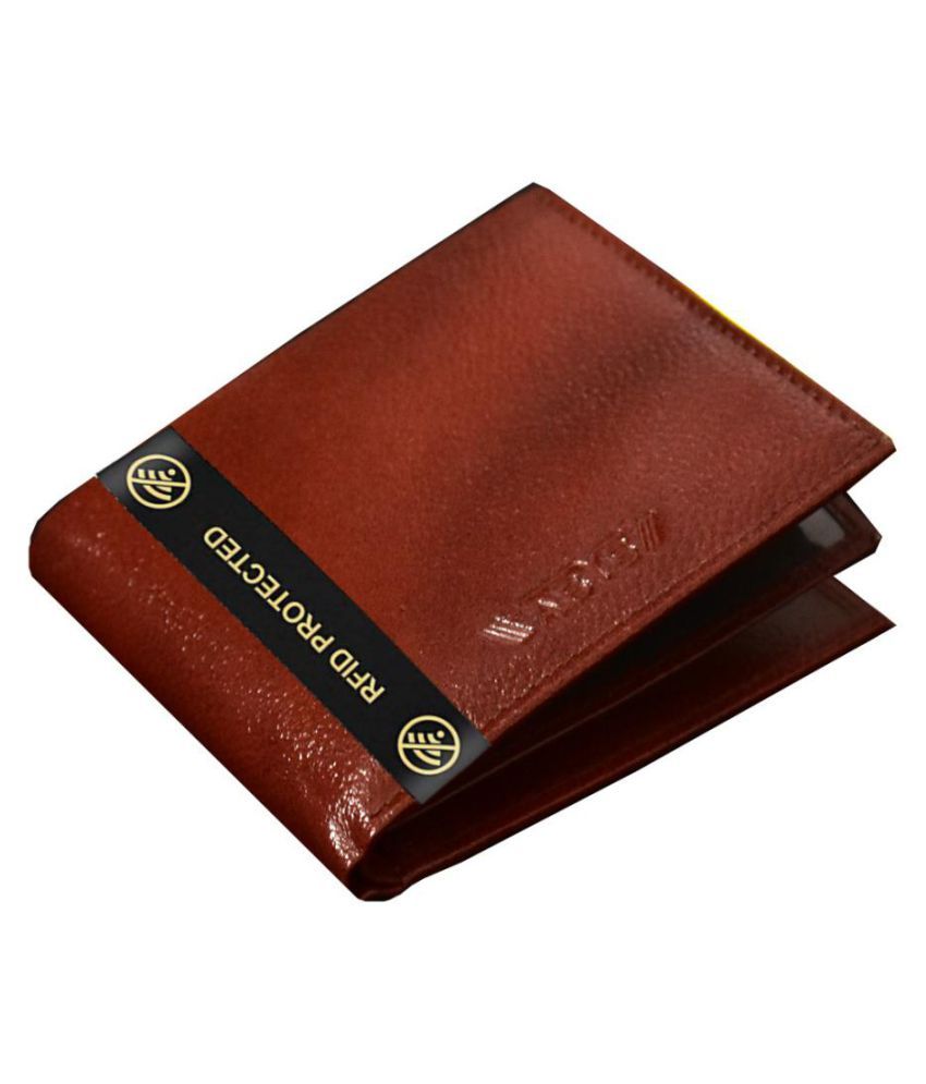 Can you show your cards when you fold