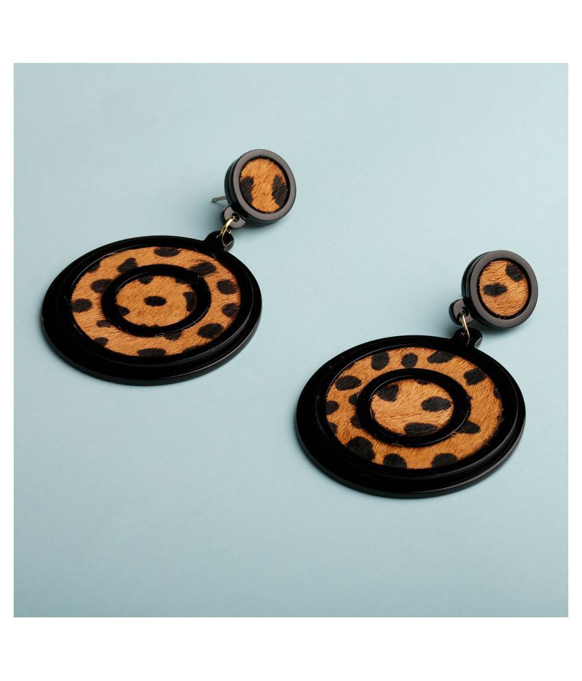     			SILVER SHINE  Eye-Catching Black Leaopard Design Attractive Party Wear Earring For Women