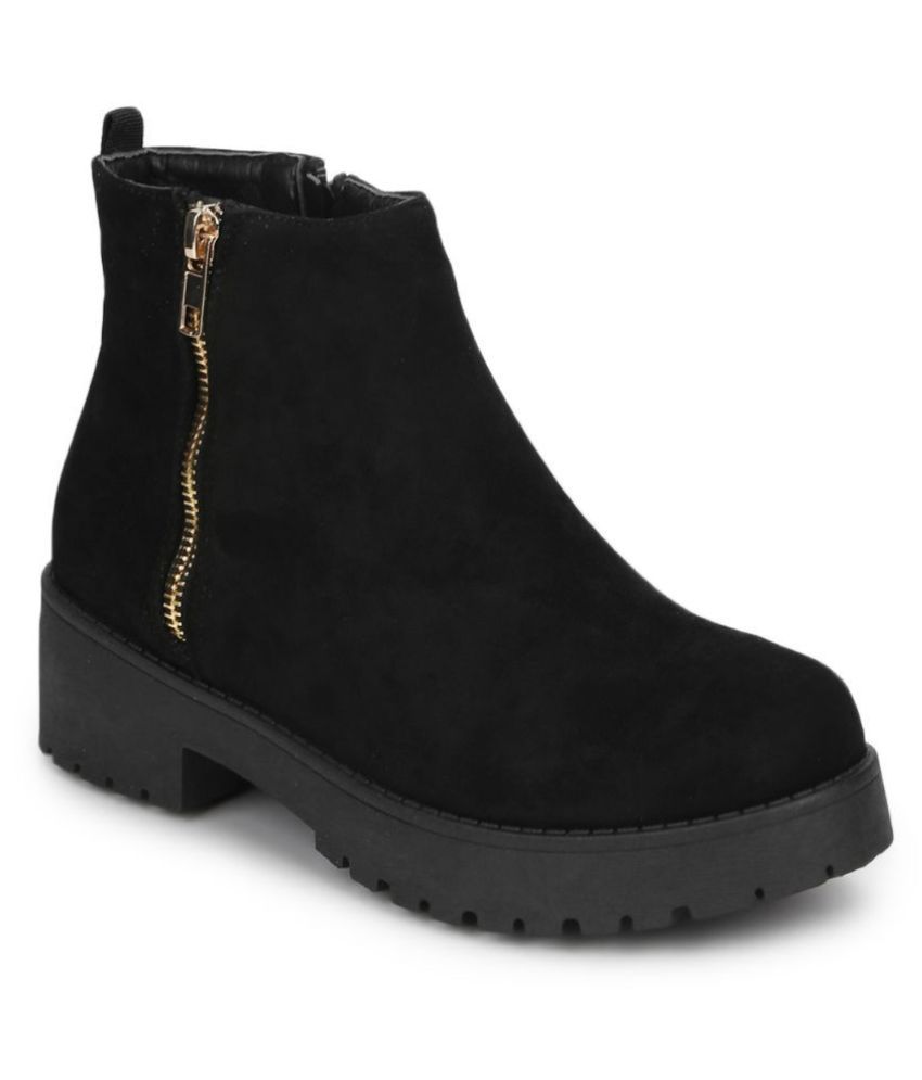 truffle collection hardware detail chelsea boots in black