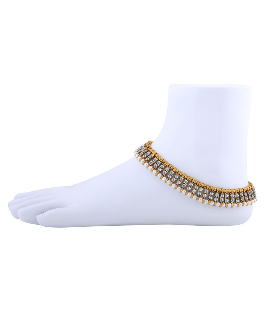     			SILVER SHINE Traditional Golden White Diamond And Pearl Anklet For Women And Girl.