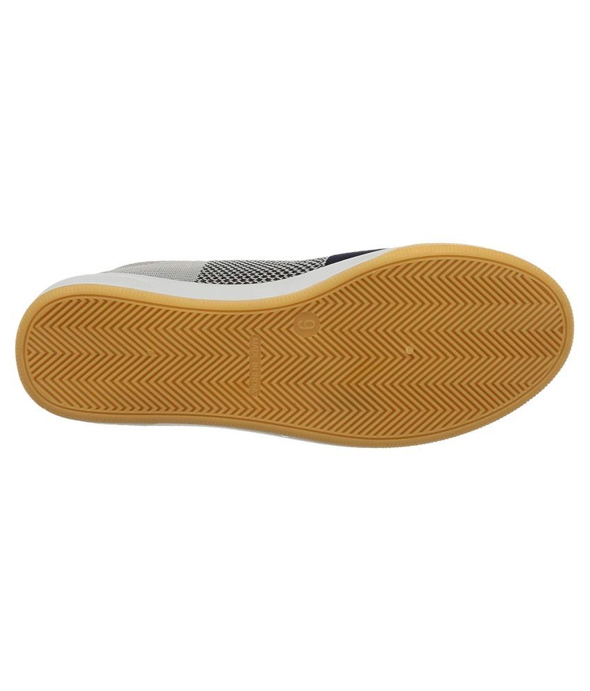 ucc shoes