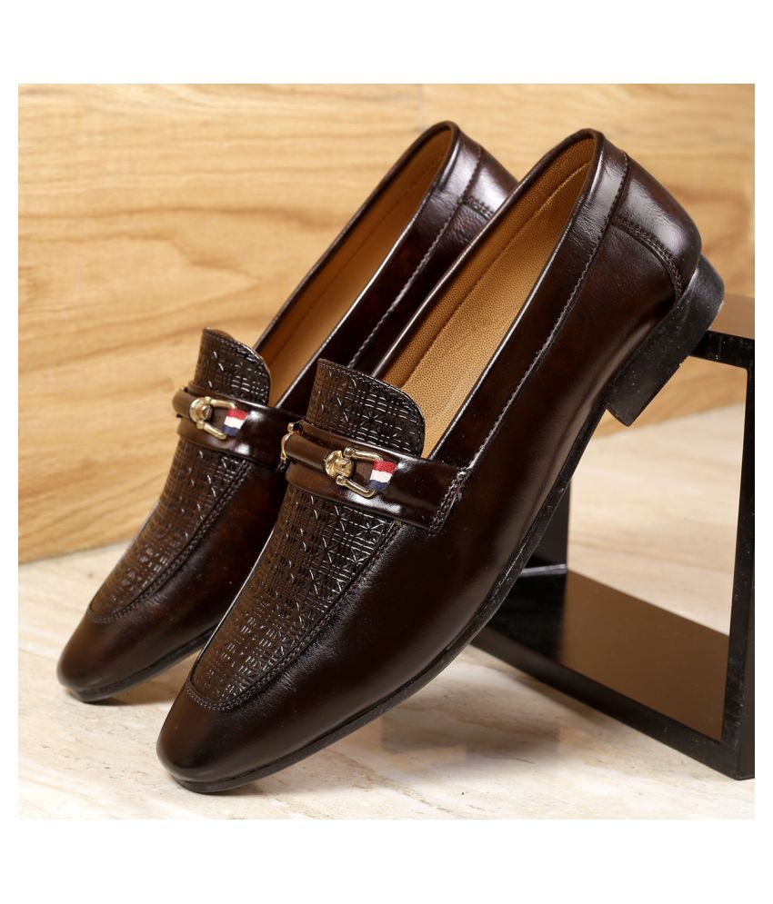     			YUVRATO BAXI Brown Loafers