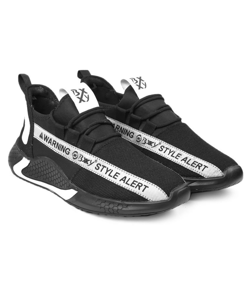     			YUVRATO BAXI Sports Black Running Shoes