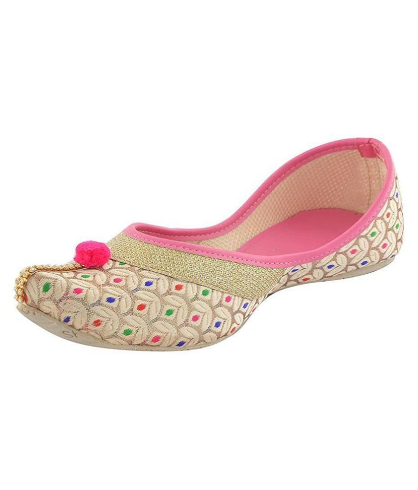     			Apratim Pink Ethnic Footwear