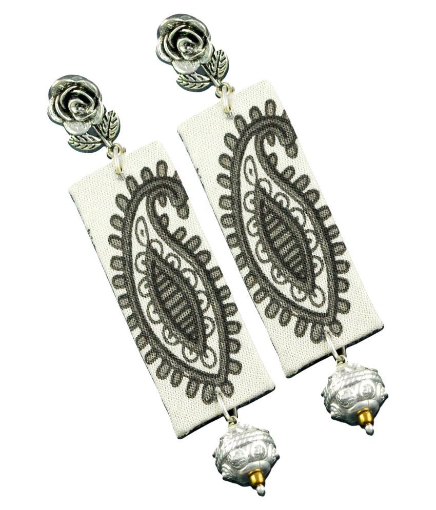 Balck And Offwhite Pattern Earring