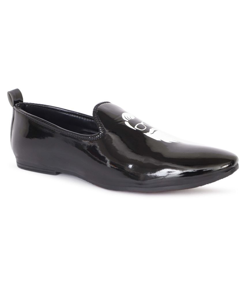     			1AAROW Black Loafers