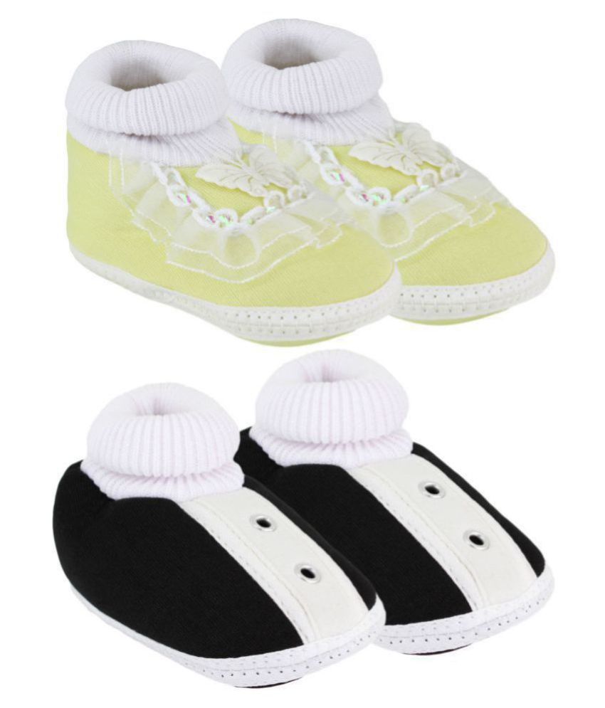 Neska Moda Pack Of 2 Baby Boys & Girls Yellow And Black Cotton Booties For 0 To 12 Months