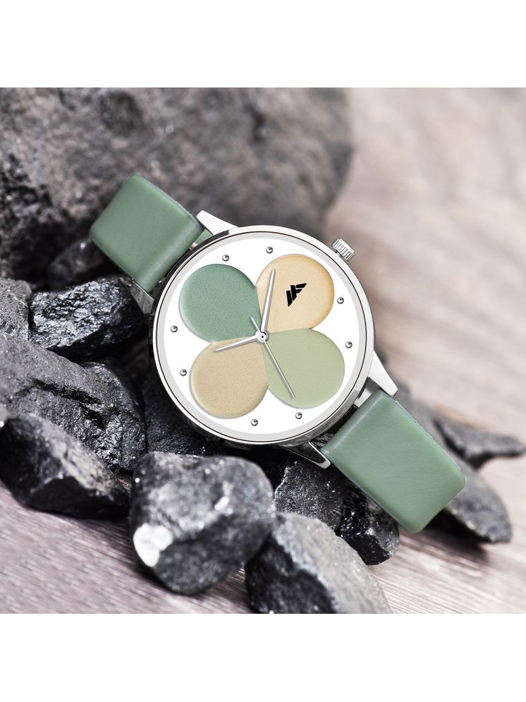     			Trex Green PU Analog Men's Watch