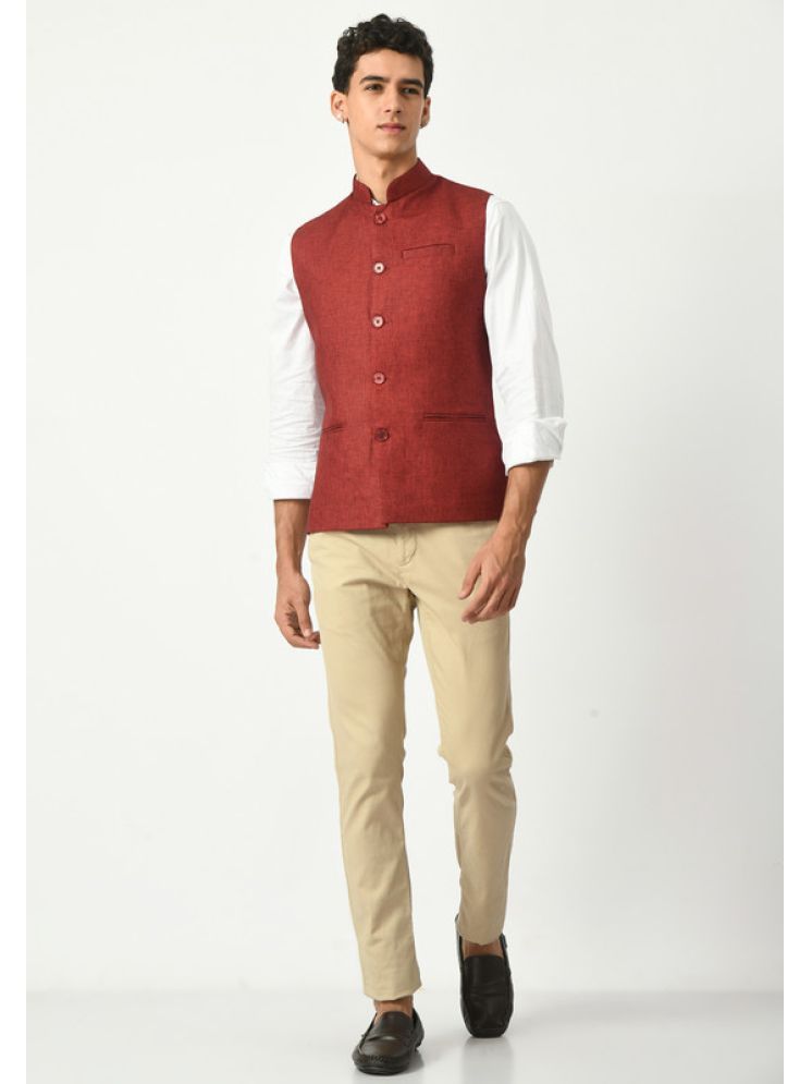     			IndiWeaves Maroon Cotton Blend Men's Nehru Jacket ( Pack of 1 )