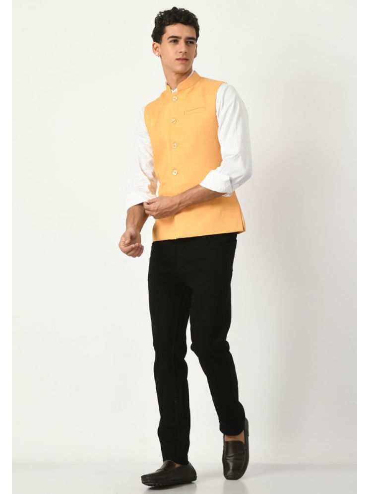     			IndiWeaves Yellow Cotton Blend Men's Nehru Jacket ( Pack of 1 )