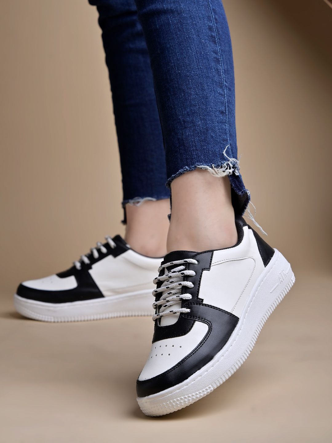     			Stylestry Black Women's Sneakers