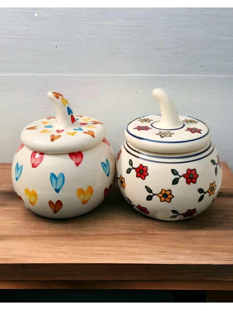     			Malaikah Wht & Hrt Salt Jar Ceramic Off White Salt/Pepper Container ( Set of 2 )