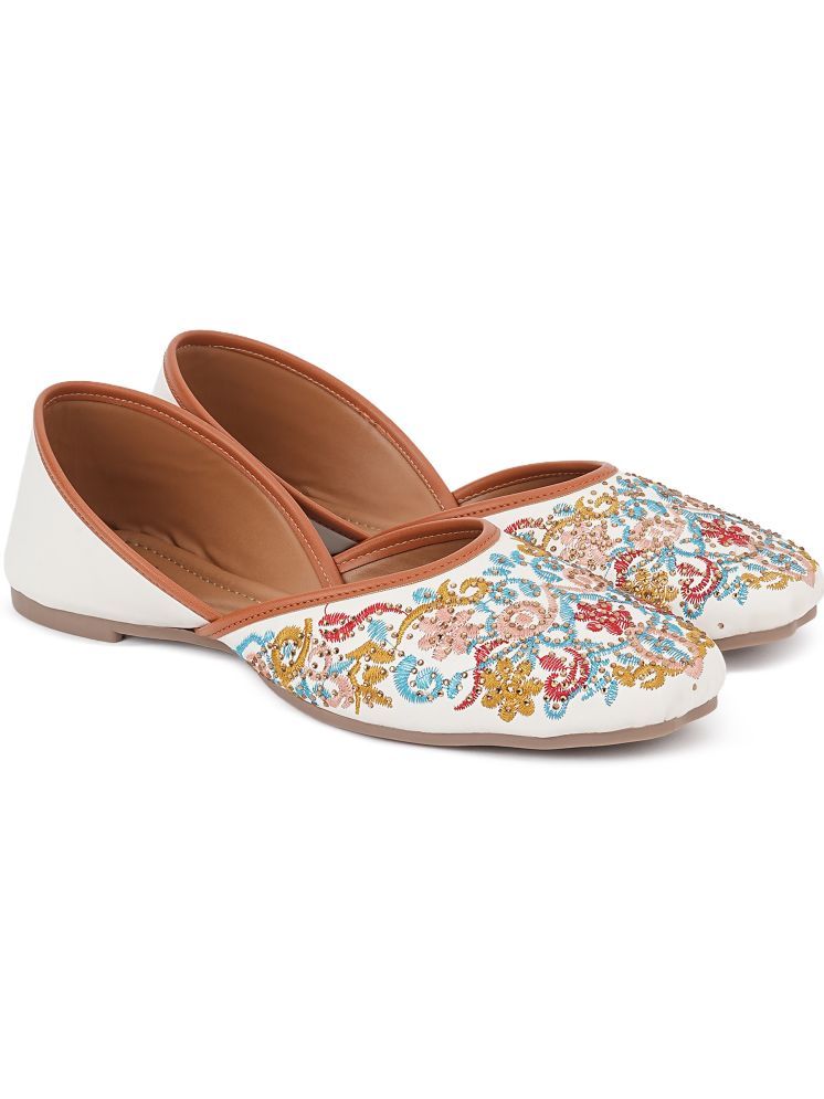     			Picktoes White Women's Flats