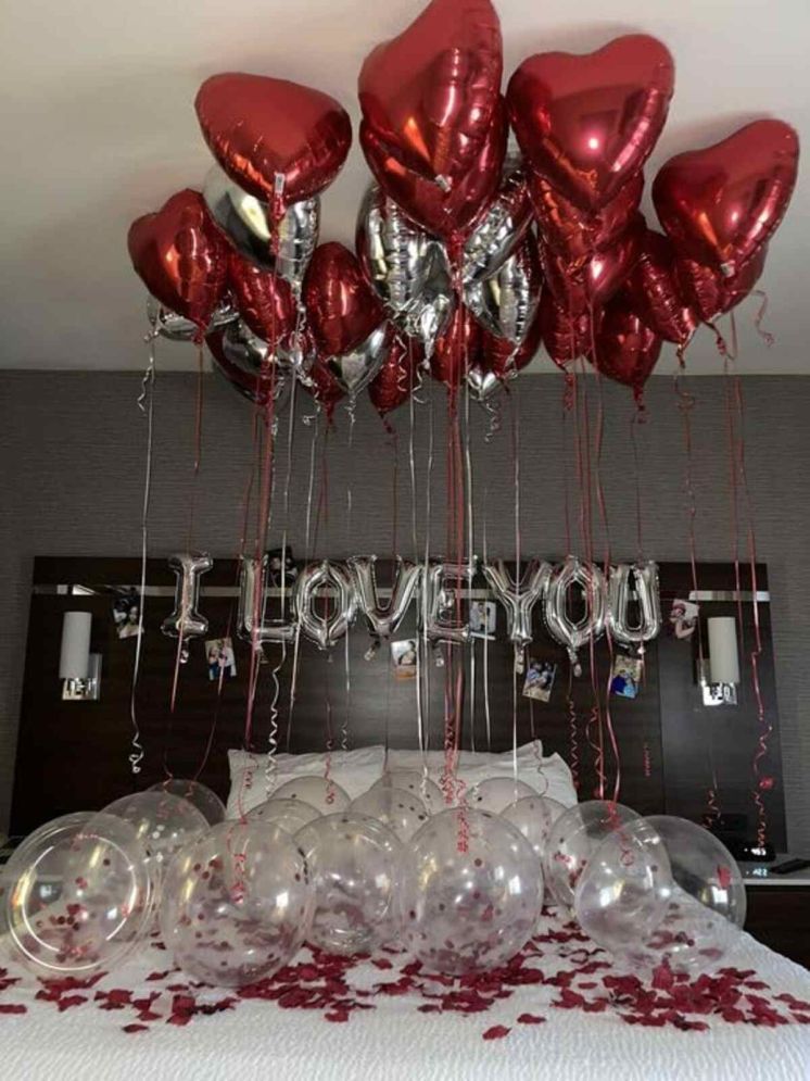     			PartyBooms I Love You Silver Foil Decoration Item, 15 Red Foil Heart, 5 Silver Heart Foil, 10 Confetti Balloons Pack of 31