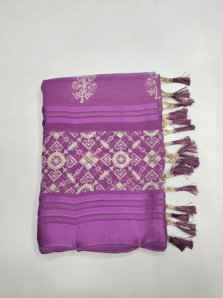     			RekhaManiyar Pack of 1 Satin Printed Saree With Blouse Piece ( Purple )