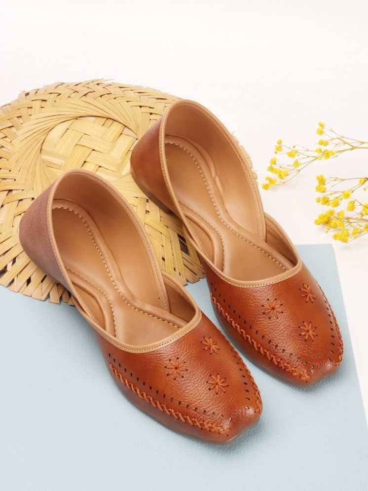     			Carrito Tan Women's Ethnic Ballerinas