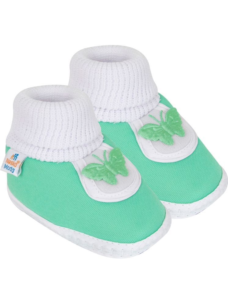     			Neska Moda - Green Booties For Baby Boy & Baby Girl 6-12 Months ( Pack of 1 )