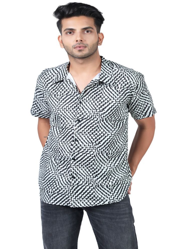     			HARPITA Elastane Regular Fit Printed Half Sleeves Men's Casual Shirt - Black ( Pack of 1 )