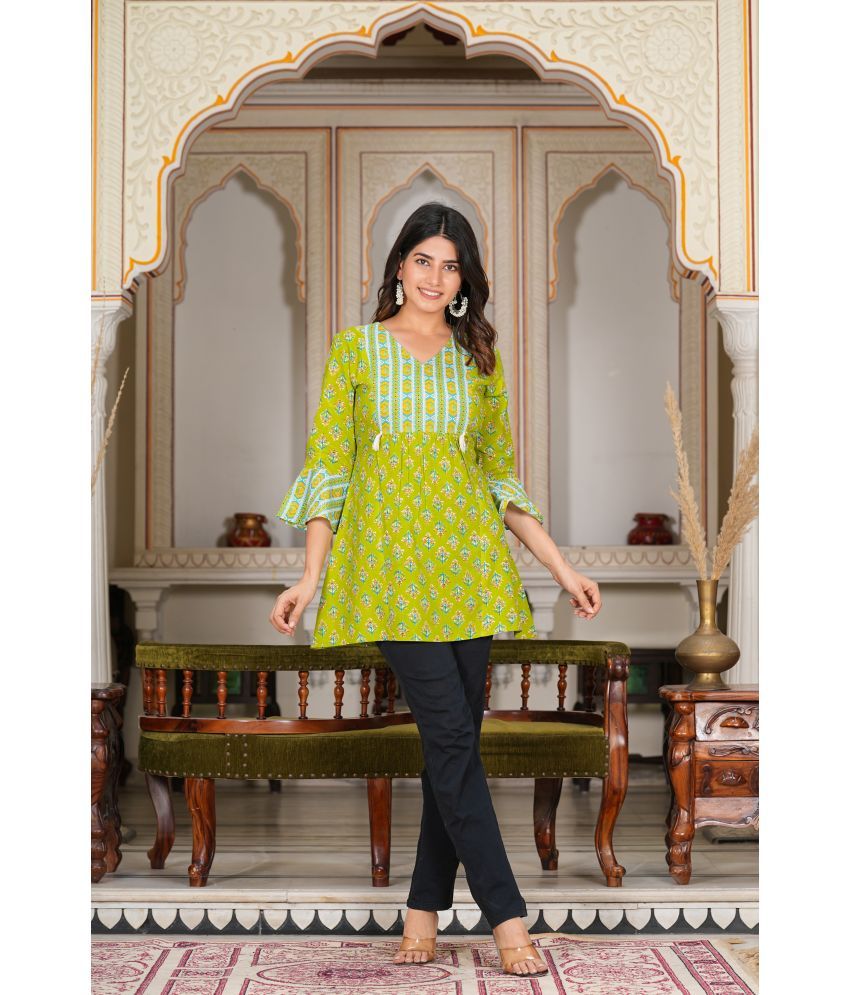     			Yash Gallery Pack of 1 Rayon Printed Straight Women's Kurti - ( Green )