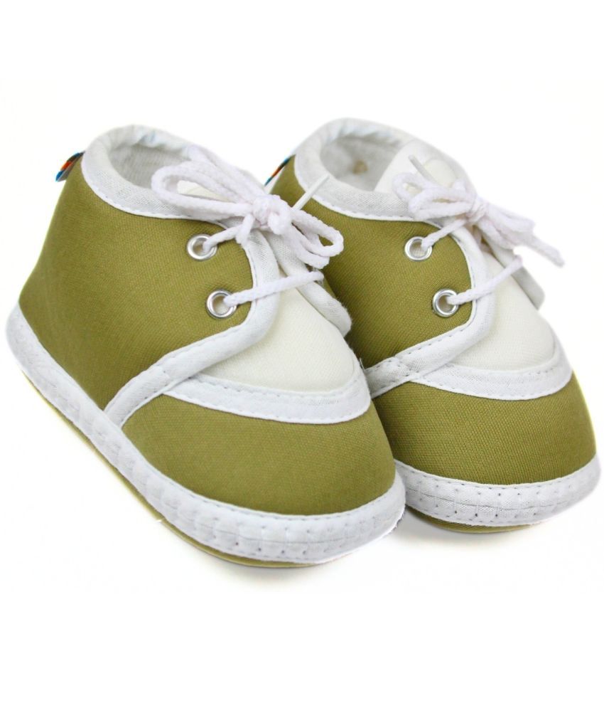     			Neska Moda - Green Booties For Baby Boy & Baby Girl 6-12 Months ( Pack of 1 )