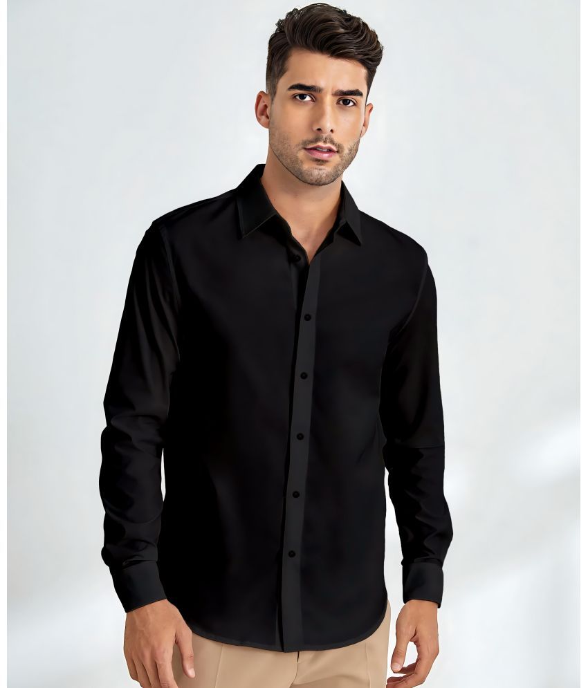     			WEBRIC Cotton Blend Regular Fit Solids Full Sleeves Men's Casual Shirt - Black ( Pack of 1 )