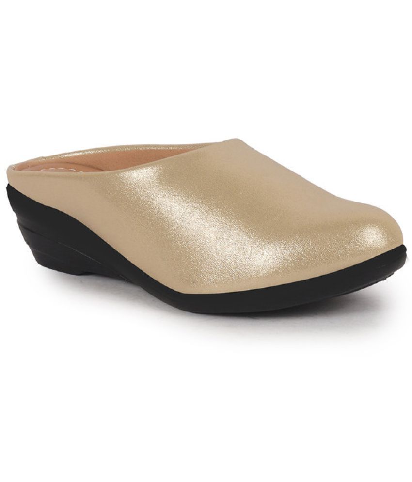     			Fausto Gold Women's Slip On