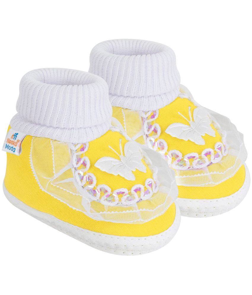     			Neska Moda - Yellow Booties For Baby Girl 0-6 Months ( Pack of 1 )