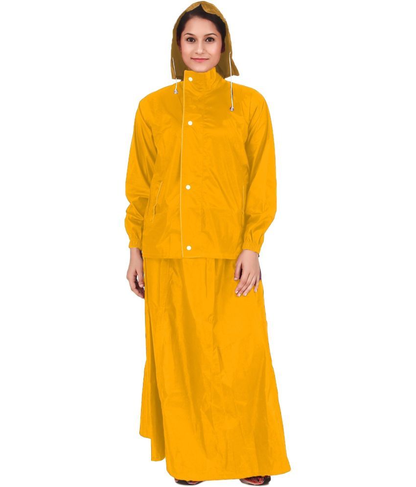     			Reoutlook Polyester Raincoat Set - Yellow