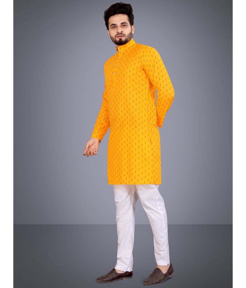     			Nofilter Yellow Cotton Blend Regular Fit Men's Kurta Pyjama Set ( Pack of 1 )