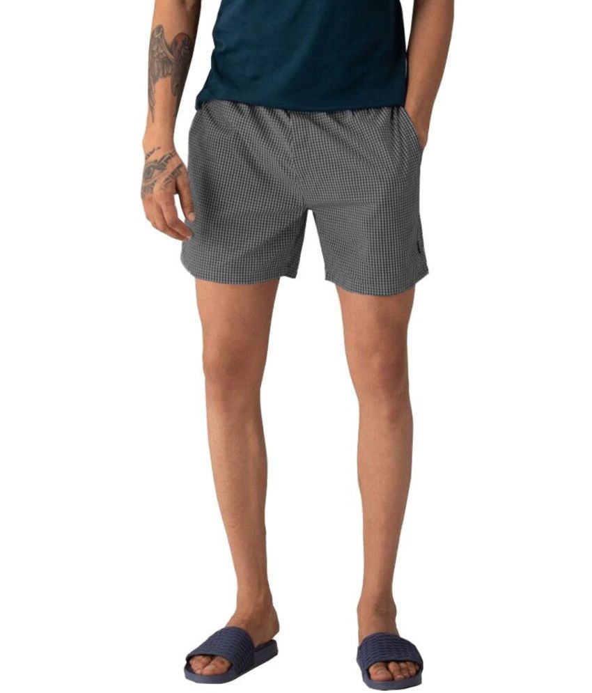     			Reoutlook Black Cotton Blend Men's Shorts ( Pack of 1 )