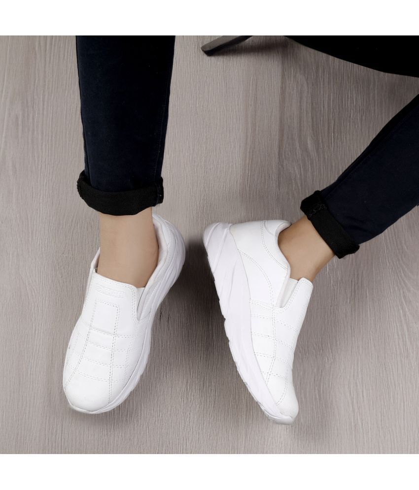     			DLS  130-WHITE White Men's Sneakers