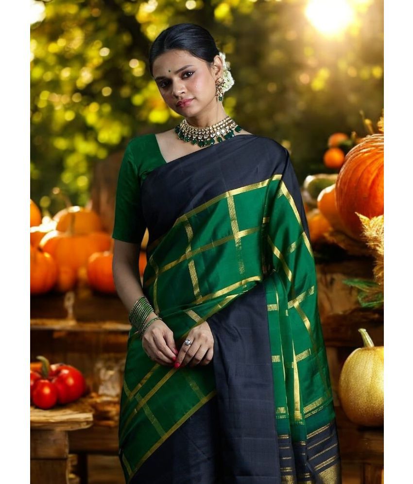     			Vividvibe Pack of 1 Kanjivaram Silk Self Design Saree With Blouse Piece ( Green )