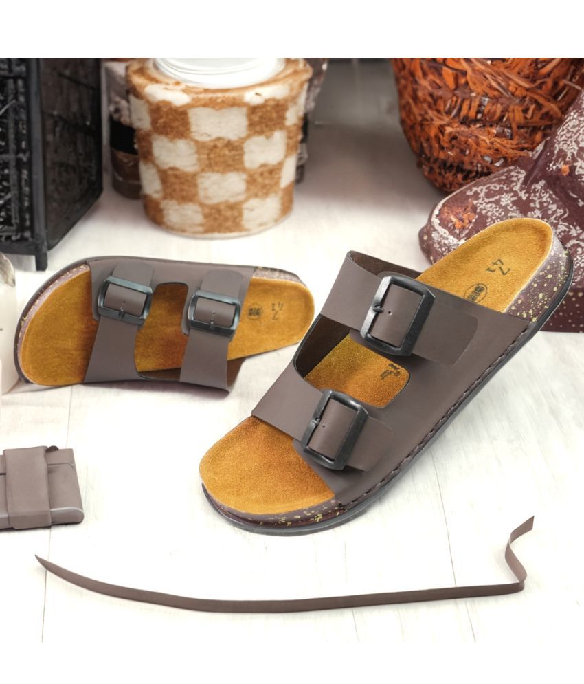     			Brothers Gift Brown Men's Leather Slipper