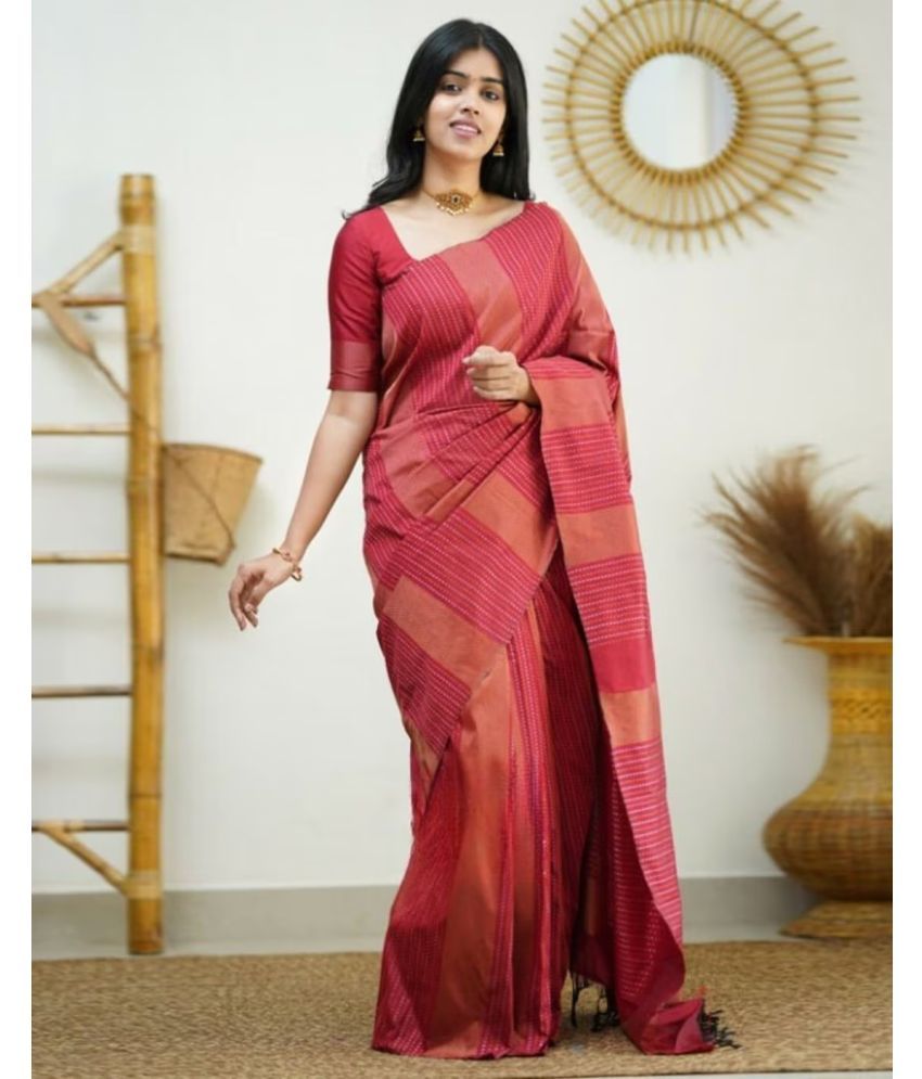     			Apnisha Silk Blend Embellished Saree With Blouse Piece ( Red , Pack of 1 )