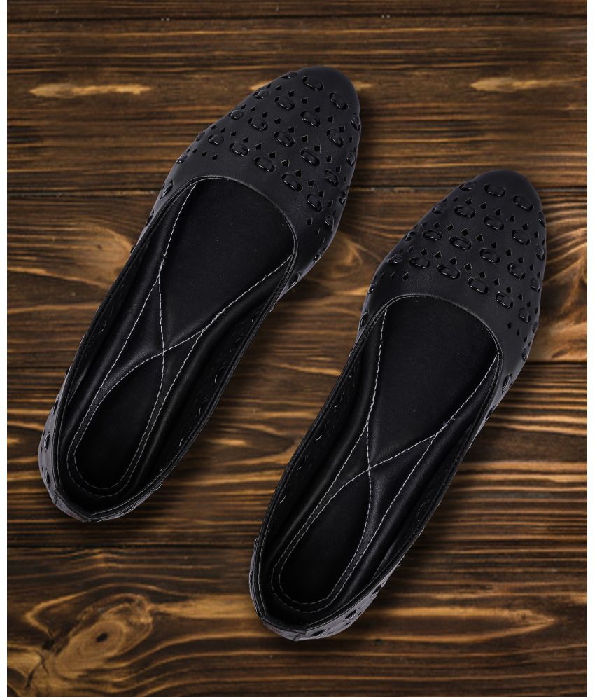     			Moonwalk Black Women's Slip On