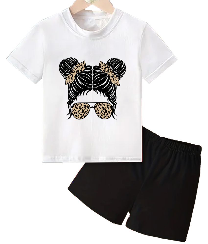     			Detees Pack of 1 Girls Cotton T-shirt & Shorts ( Black & White )