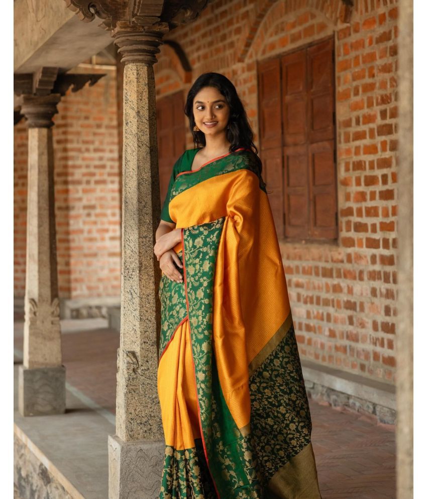     			KV Fashion Silk Solid Saree With Blouse Piece ( Yellow , Pack of 1 )