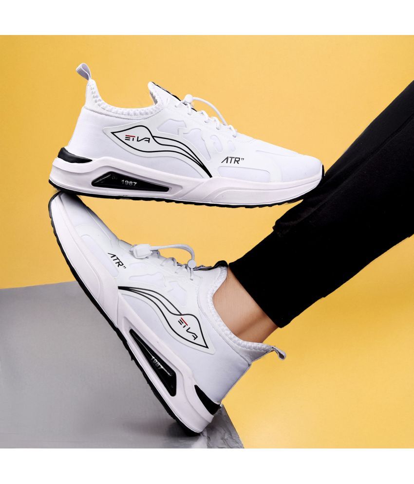     			Jynx White Running Casual Shoes White Men's Lifestyle Shoes