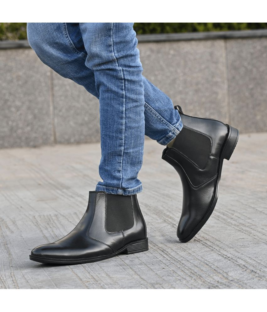     			STALAG Black Men's Chelsea Boots