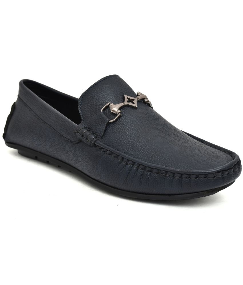     			Akiko Blue Men's Slip on