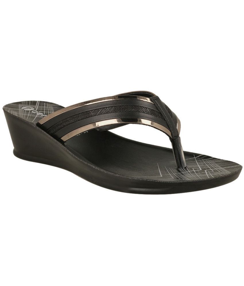     			Aeroblu Footwear Black Women's Flats