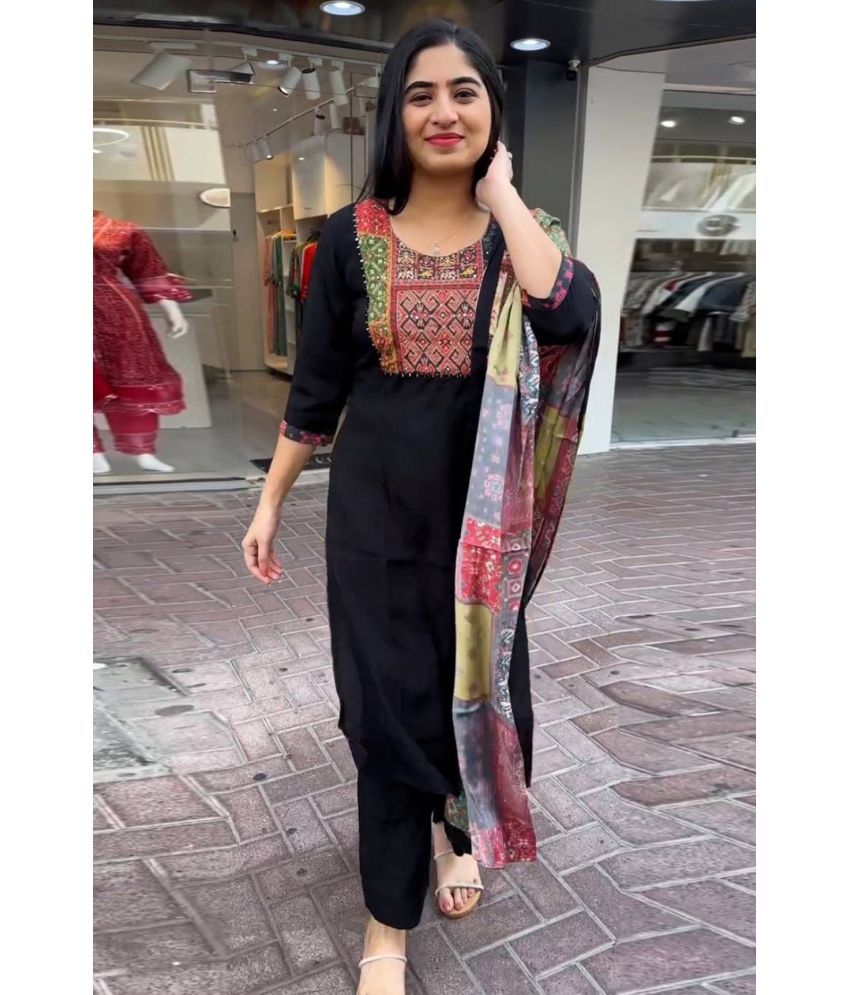     			Royal Export Pack of 1 Viscose Printed Straight Women's Kurti with Dupatta - ( Black )