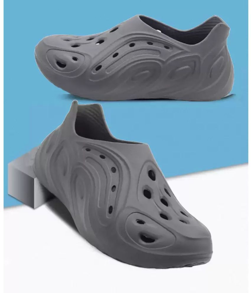     			hotstyle - Grey Men's Clogs