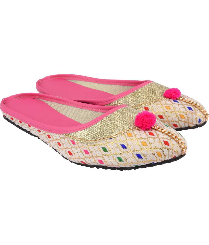     			Apratim Pink Ethnic Footwear